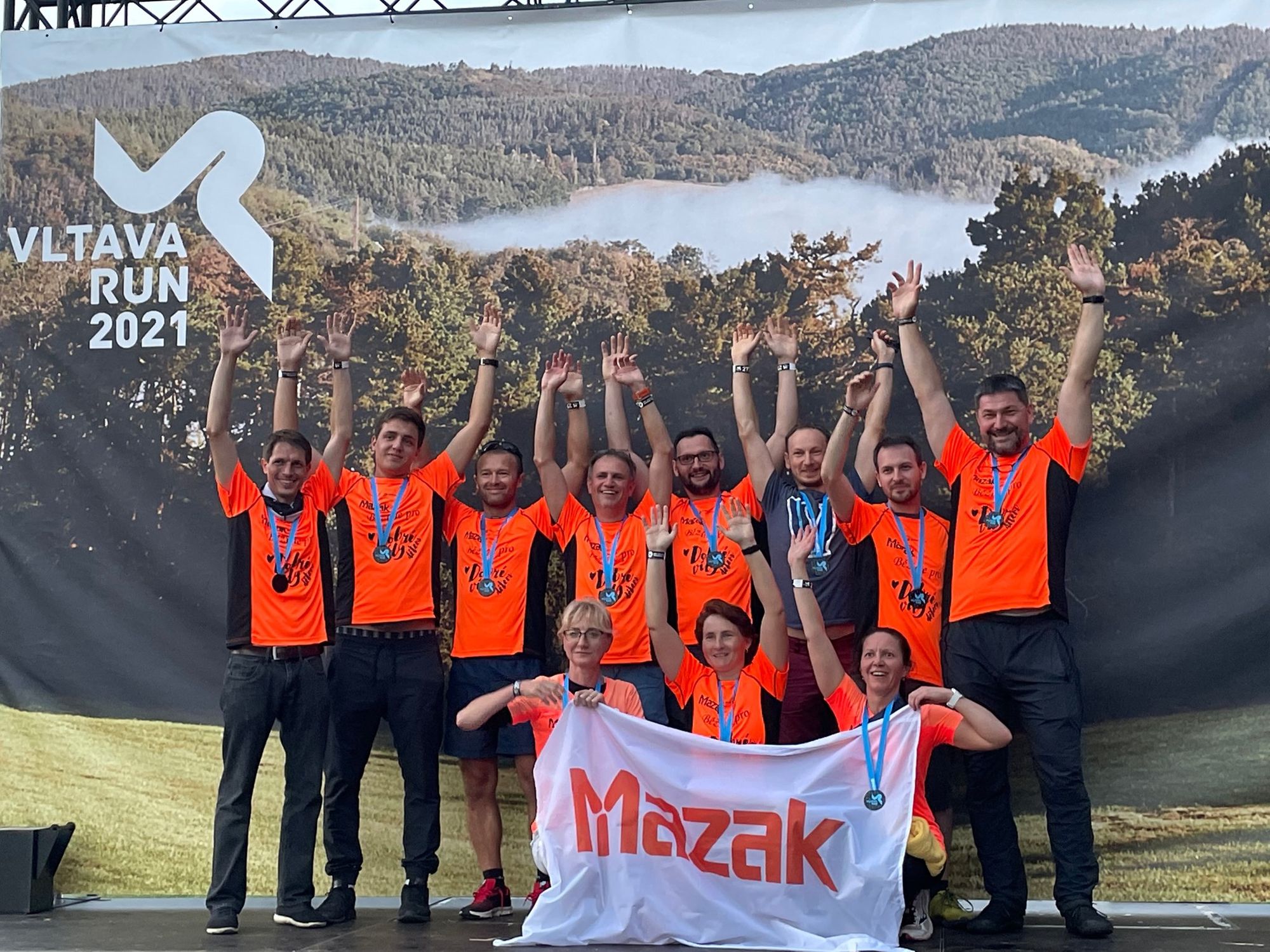Mazak Europe úspěšně splnili výzvu zdolat 360km běh Vltava Run!