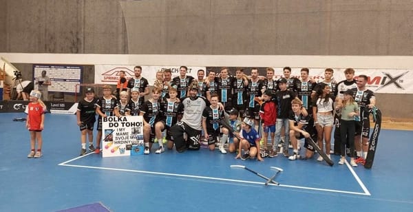 Děti z Mladé Boleslavi navštívily domácí florbalový tým